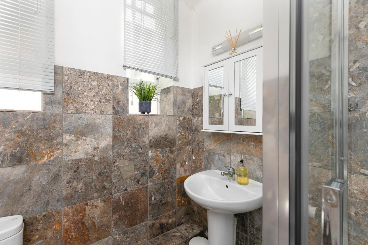 Lovely Brighton Apartments Moments Away From Royal Pavilion Buitenkant foto